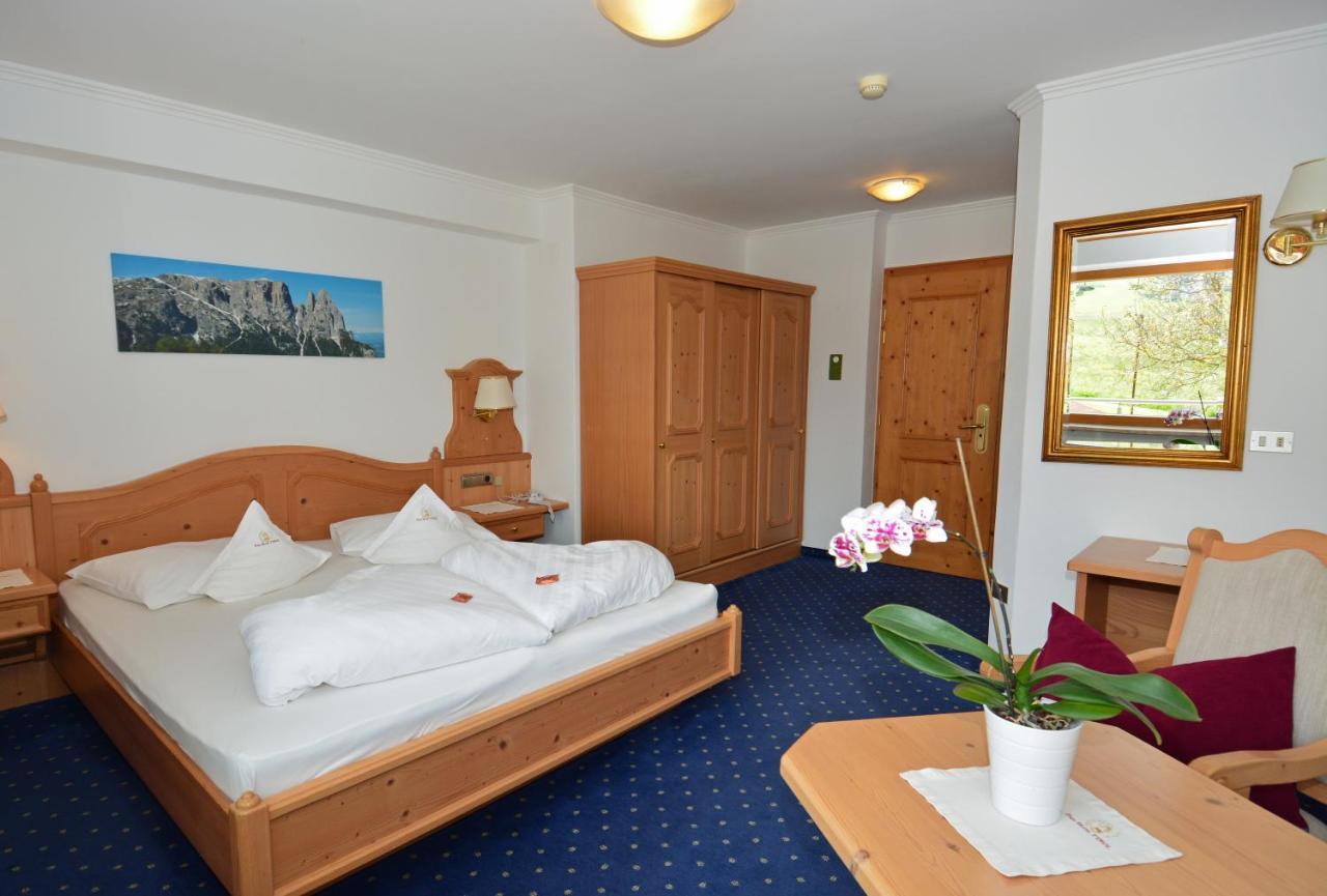 Parc Hotel Tyrol Castelrotto Eksteriør billede