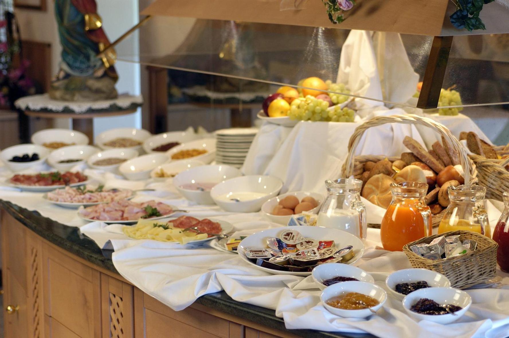 Parc Hotel Tyrol Castelrotto Eksteriør billede