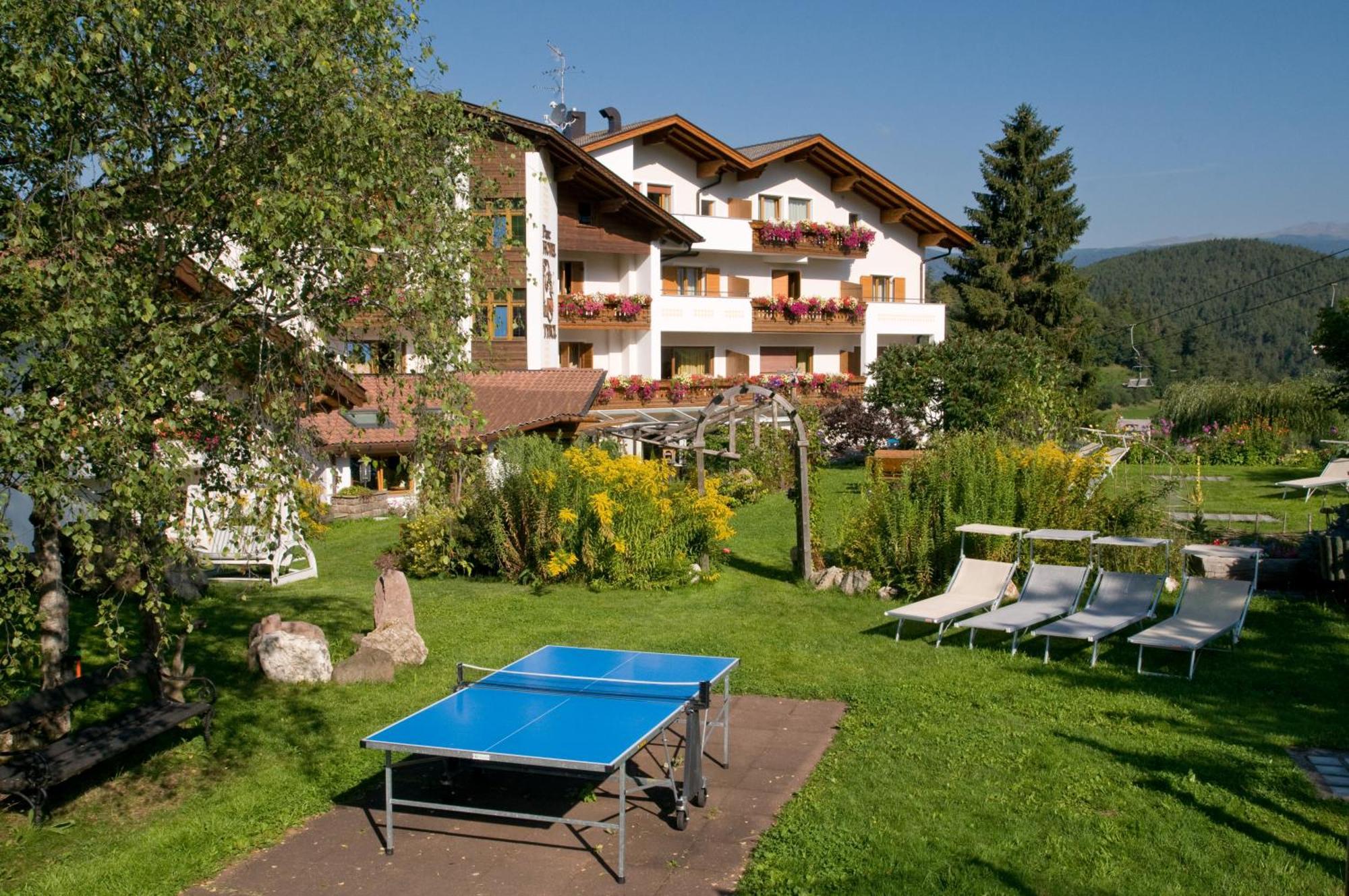 Parc Hotel Tyrol Castelrotto Eksteriør billede