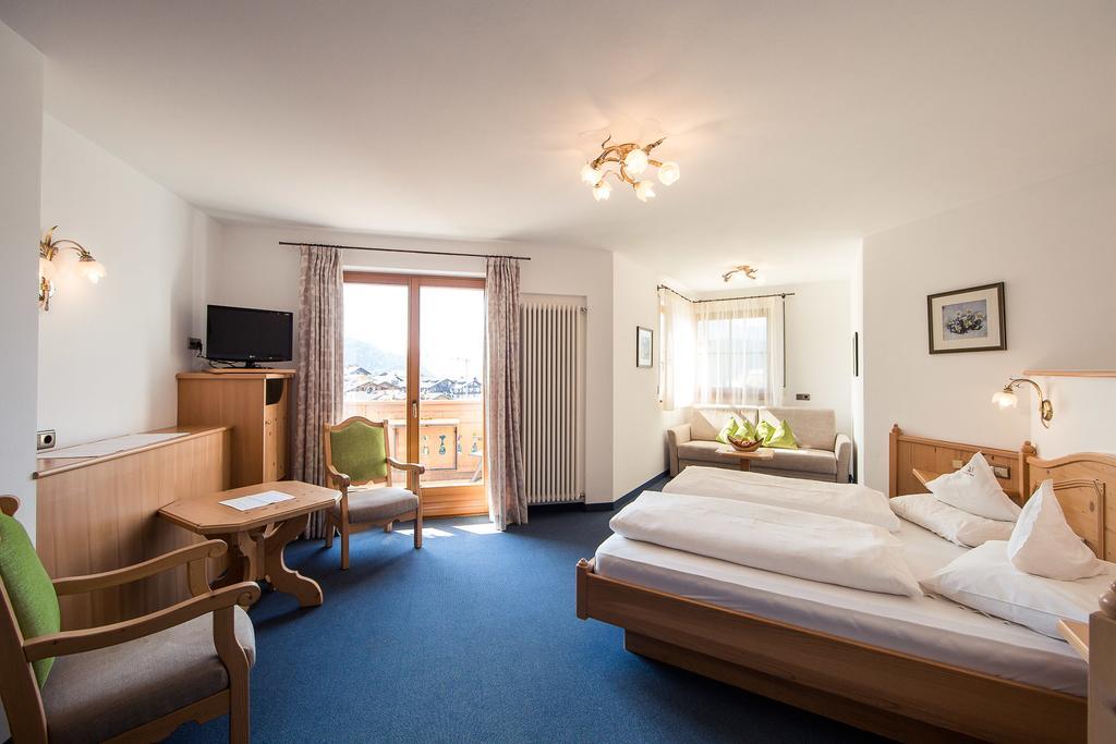Parc Hotel Tyrol Castelrotto Eksteriør billede